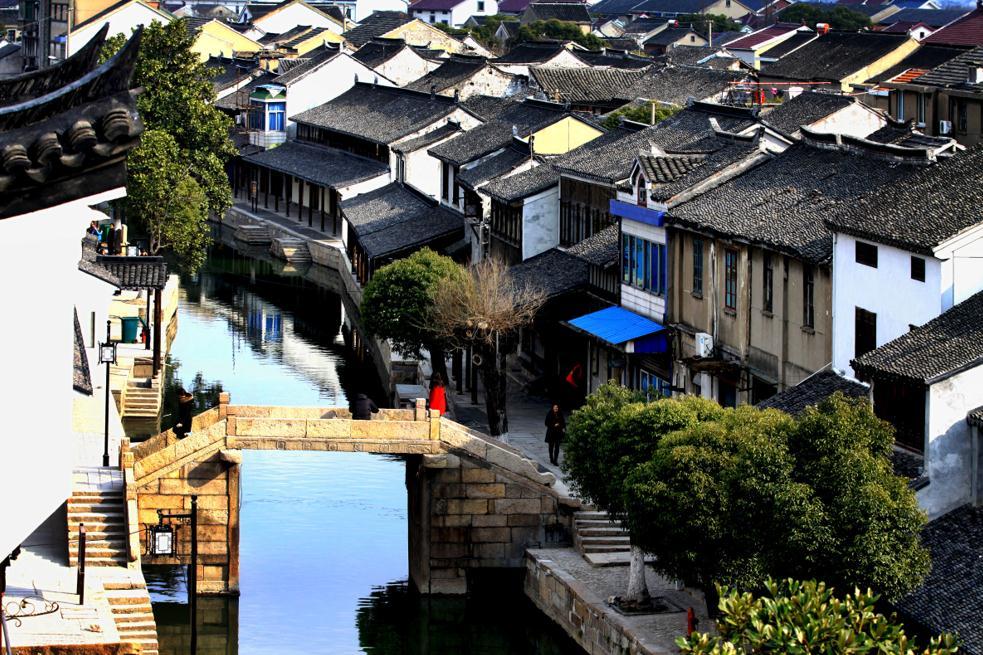 彩绘活力甘肃——政府工作报告里的敦煌色