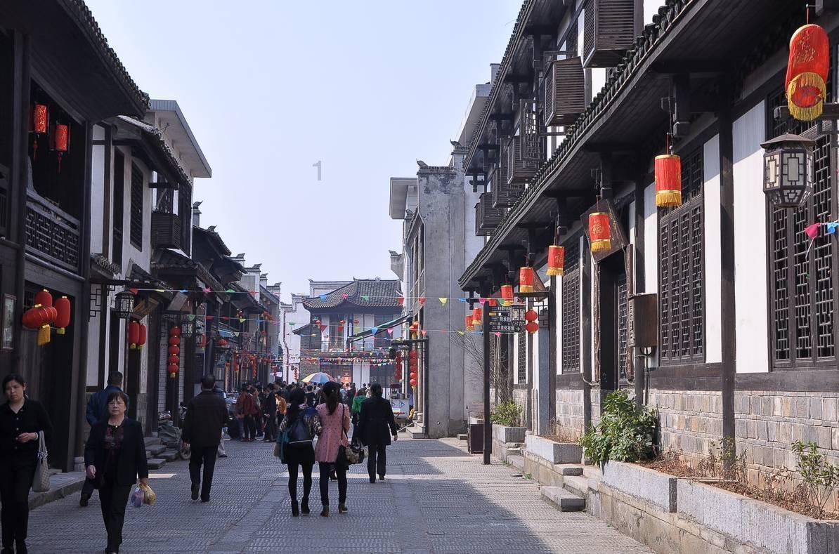 好女不过百，身高一米七的女性，体重控制在多少最合适？游戏画面